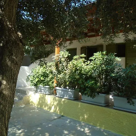 Leros Eleonas