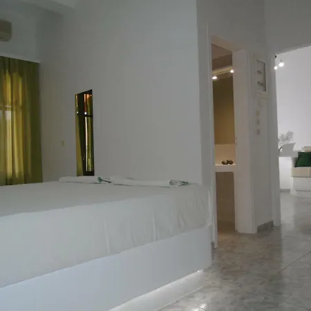 Leros Eleonas شقة أليندا