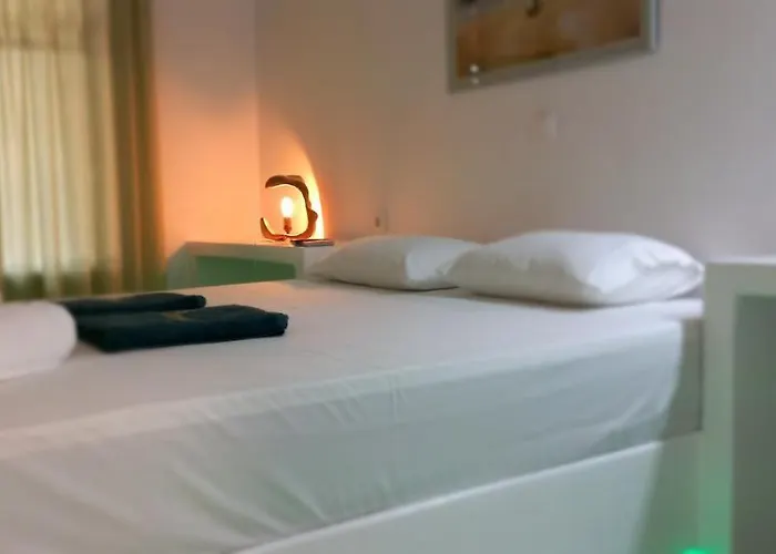 Leros Eleonas * Alinda (Leros)