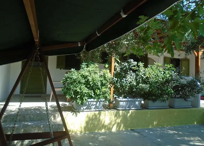 Leros Eleonas * Alinda (Leros)